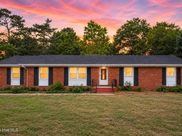 3202 College Road, Wilmington, NC 28412