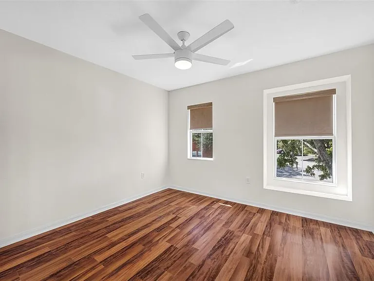 6928 Hawthorne Trace Ln — Photo 26