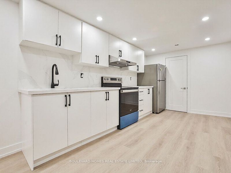 Toronto House for rent - 2 Bedrooms — photo 3
