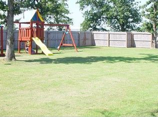 6004 David Dr, Siloam Springs, AR 72761