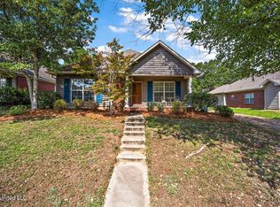 608 Camdenpark Dr, Ridgeland, MS 39157