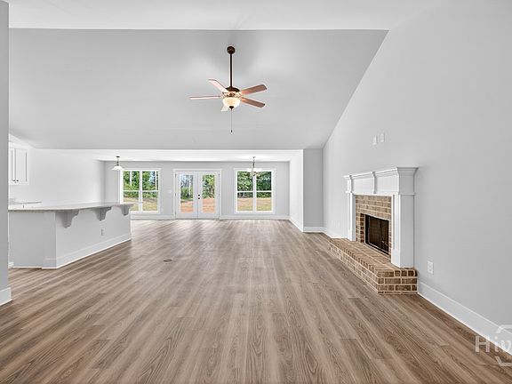 4th image of 206 Airport Road #11