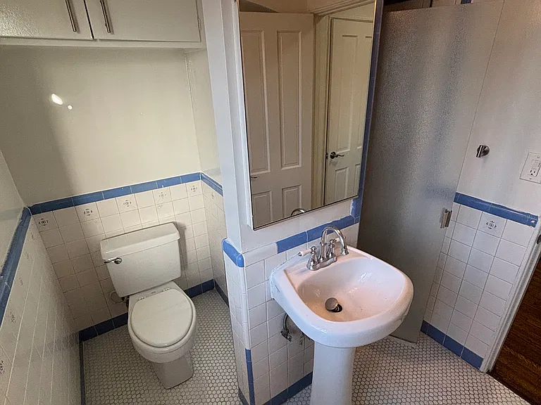 144 S Camden Dr #D — Photo 7