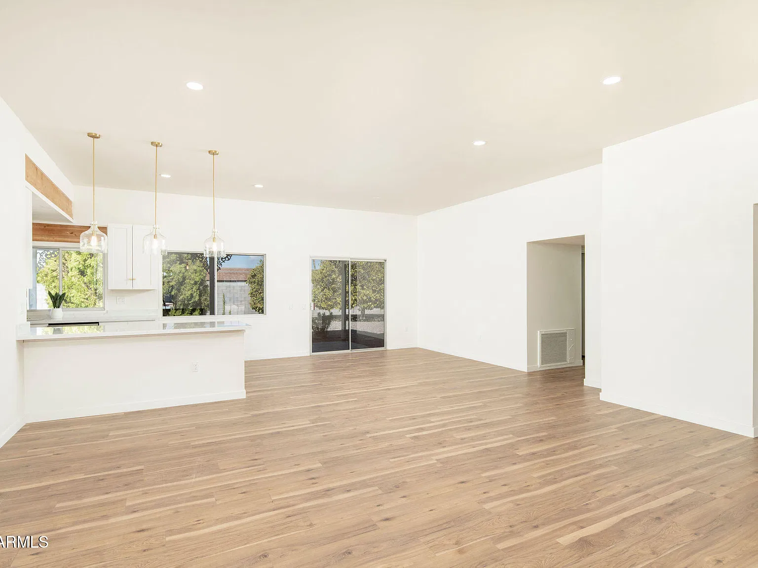2 bed, 2.0 bath, 1568 sqft, $2,700 — Photo 3
