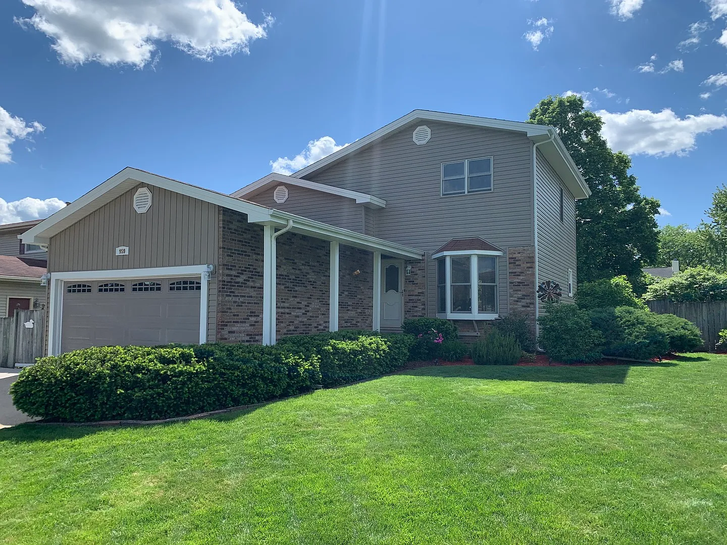 959 Ridge Trl photo 1