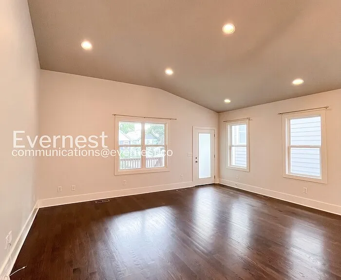 1003B Spain Ave — Photo 9