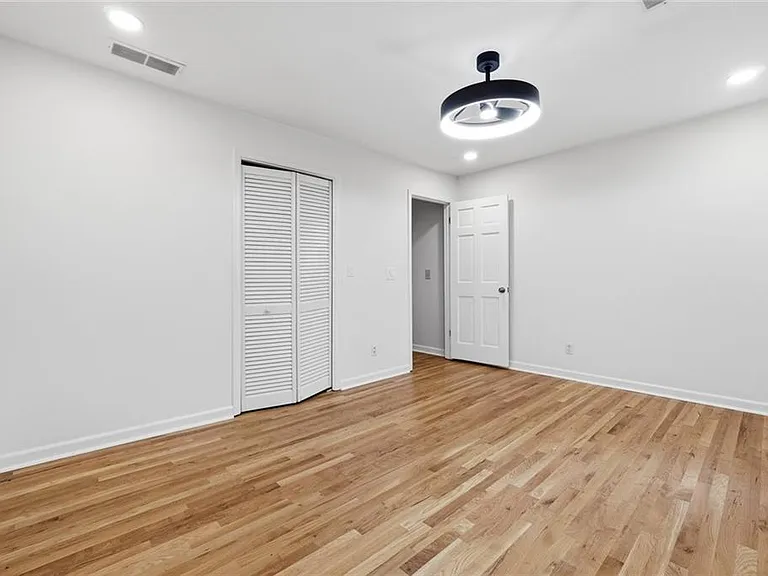 3731 Dunwoody Club Dr — Photo 22