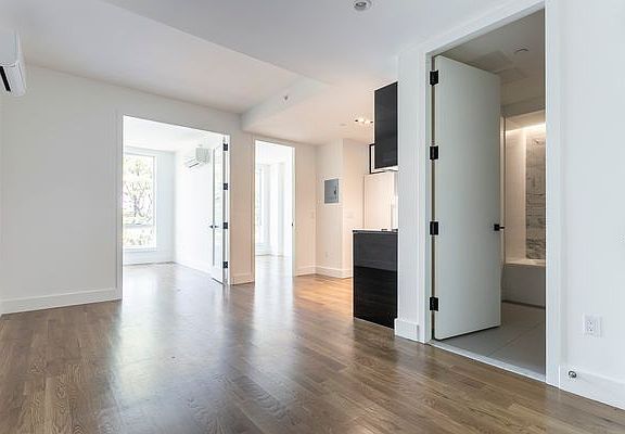 4th image of 591 Ocean Pkwy #2D