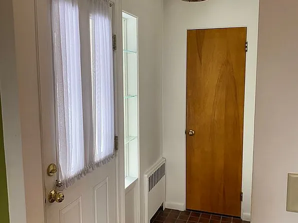 103 Mary Ln, Scranton, PA 18505