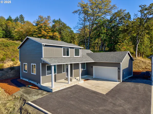 664 Brooks Loop, Sutherlin, OR 97479