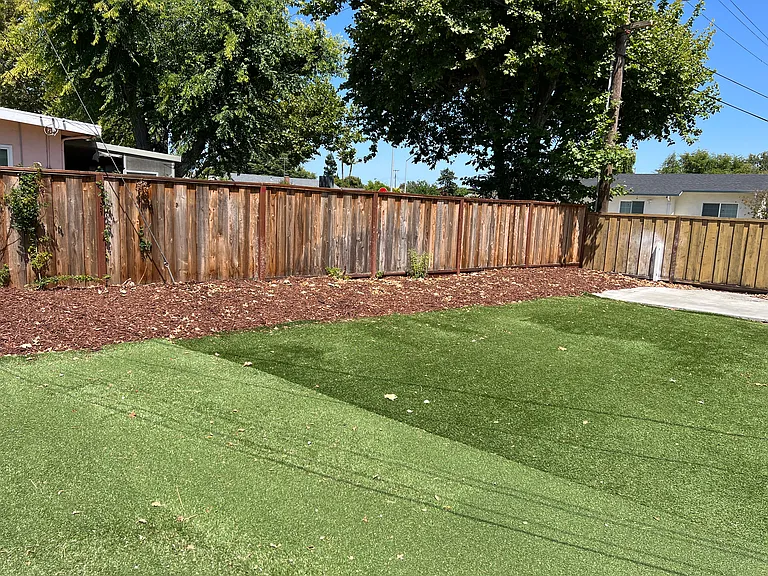 1294 Crowley Ave — Photo 17