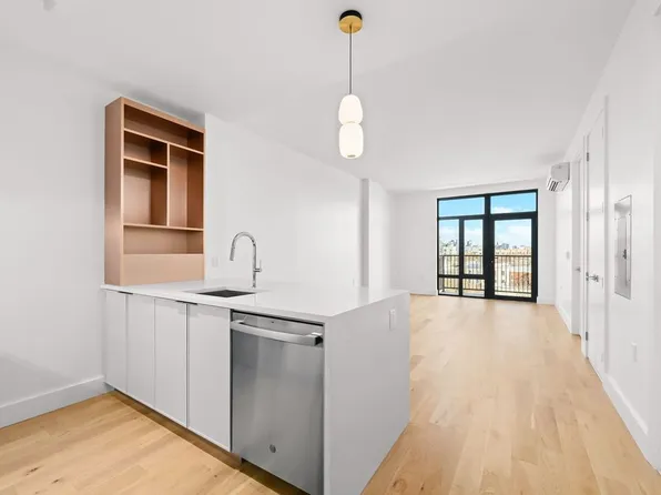 597 Grand St, Brooklyn, NY