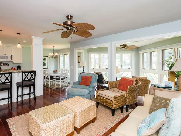4761 Tennis Club Ln, Johns Island, SC 29455