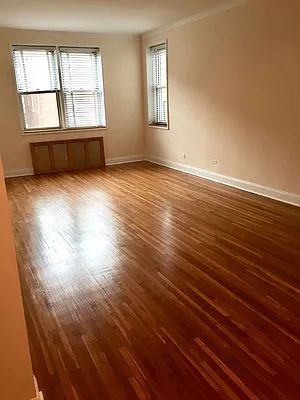 Rented by Kew Forest Realty Inc | media 6