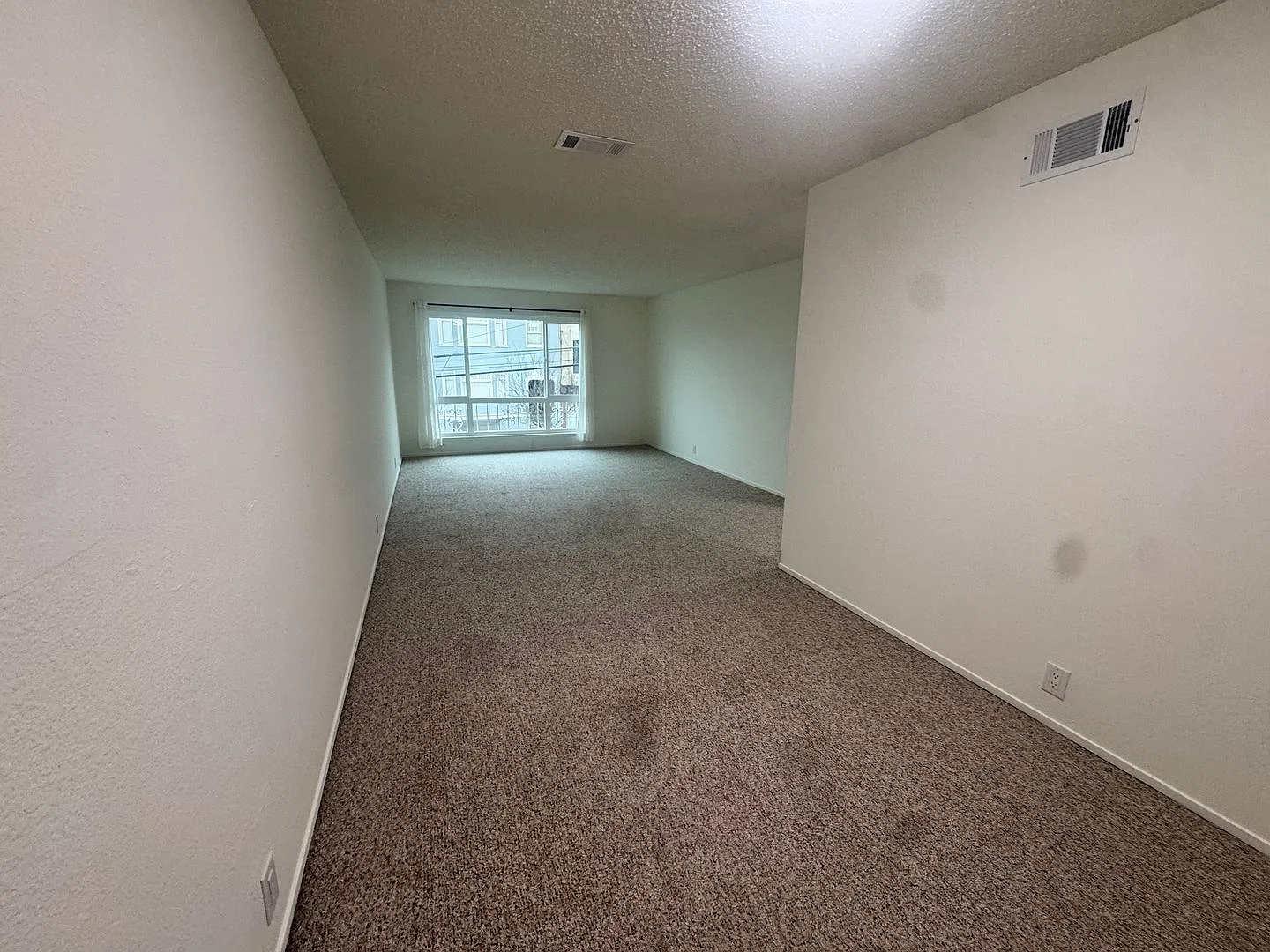 Charming Central Richmond Two-Bedroom — Photo 2