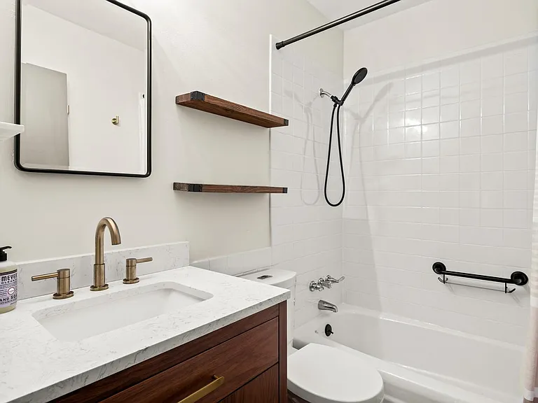 420 Brentwood Rd #502 — Photo 7