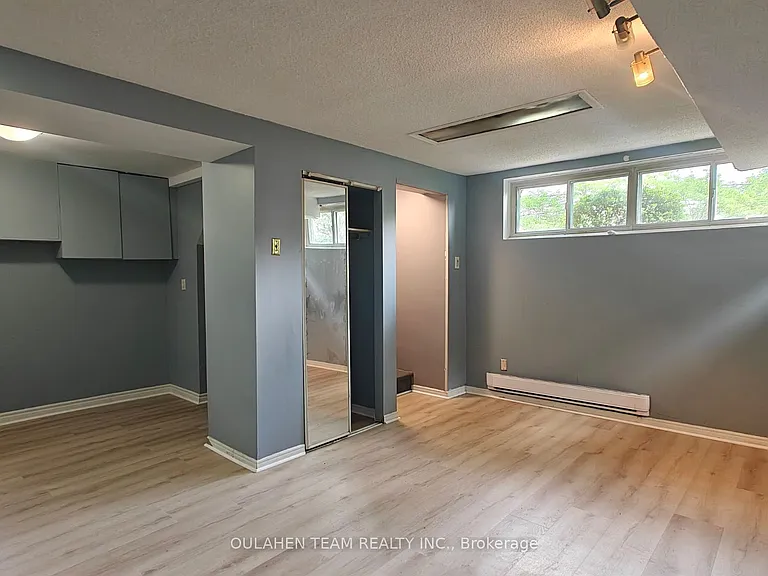 38 Finch Ave W — Photo 16