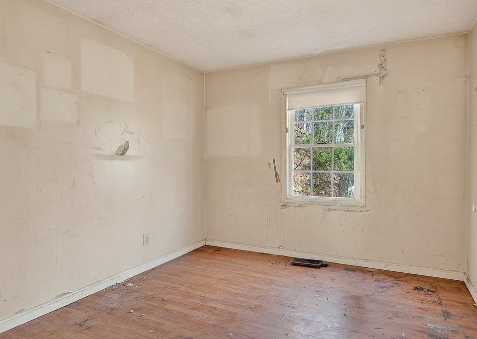 10th image of this home