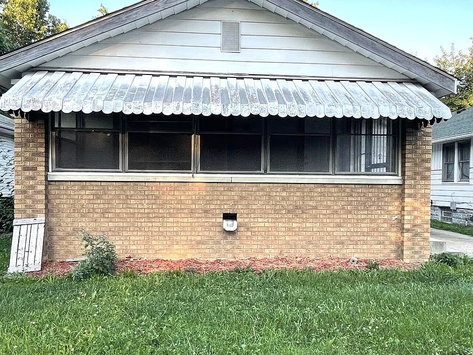 1st image of 951 N Bradley Ave