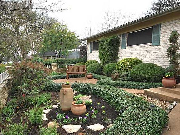 2nd image of 5700 Parkwood Dr