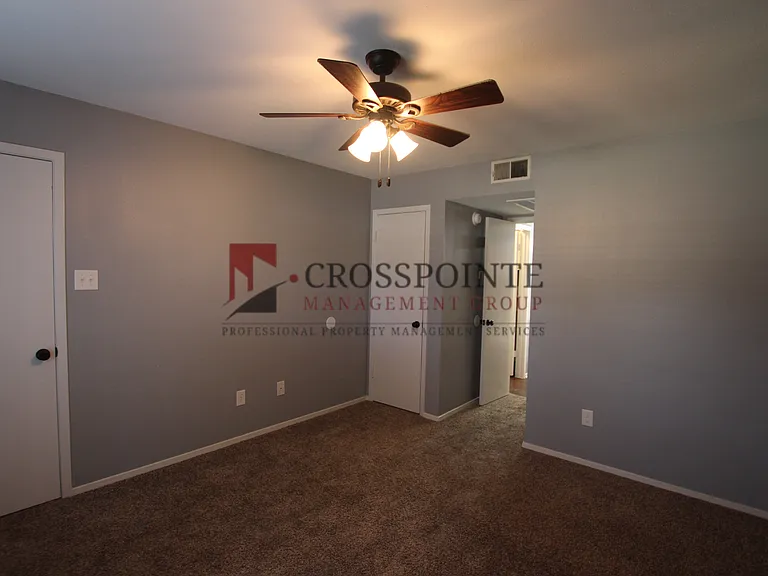 Heritage West Apartments — Photo 32