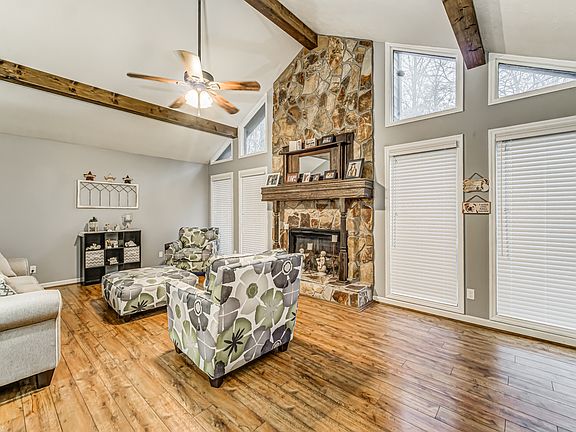 4th image of 568 White Oak Dr