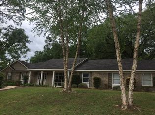 926 Regents Dr E, Mobile, AL 36609