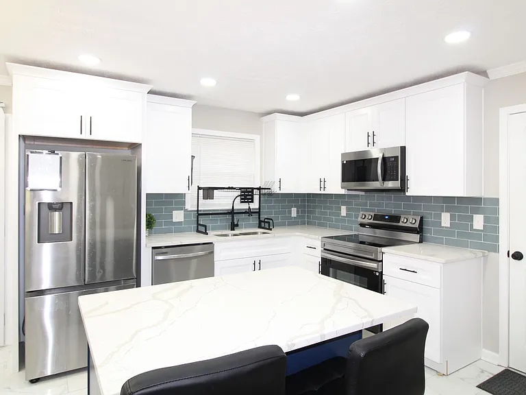 3367 Oak Dr — Photo 6