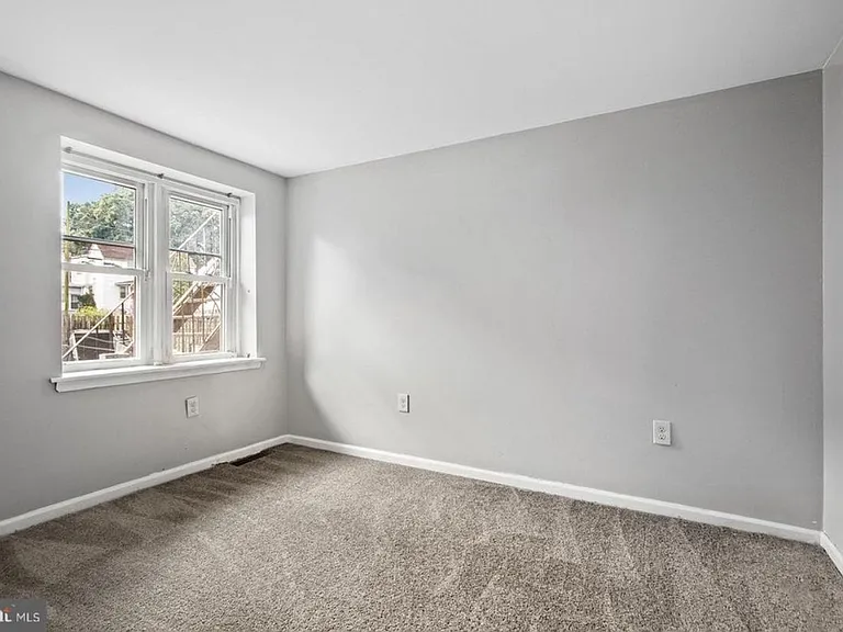 606 Clifton Ave #1 — Photo 7