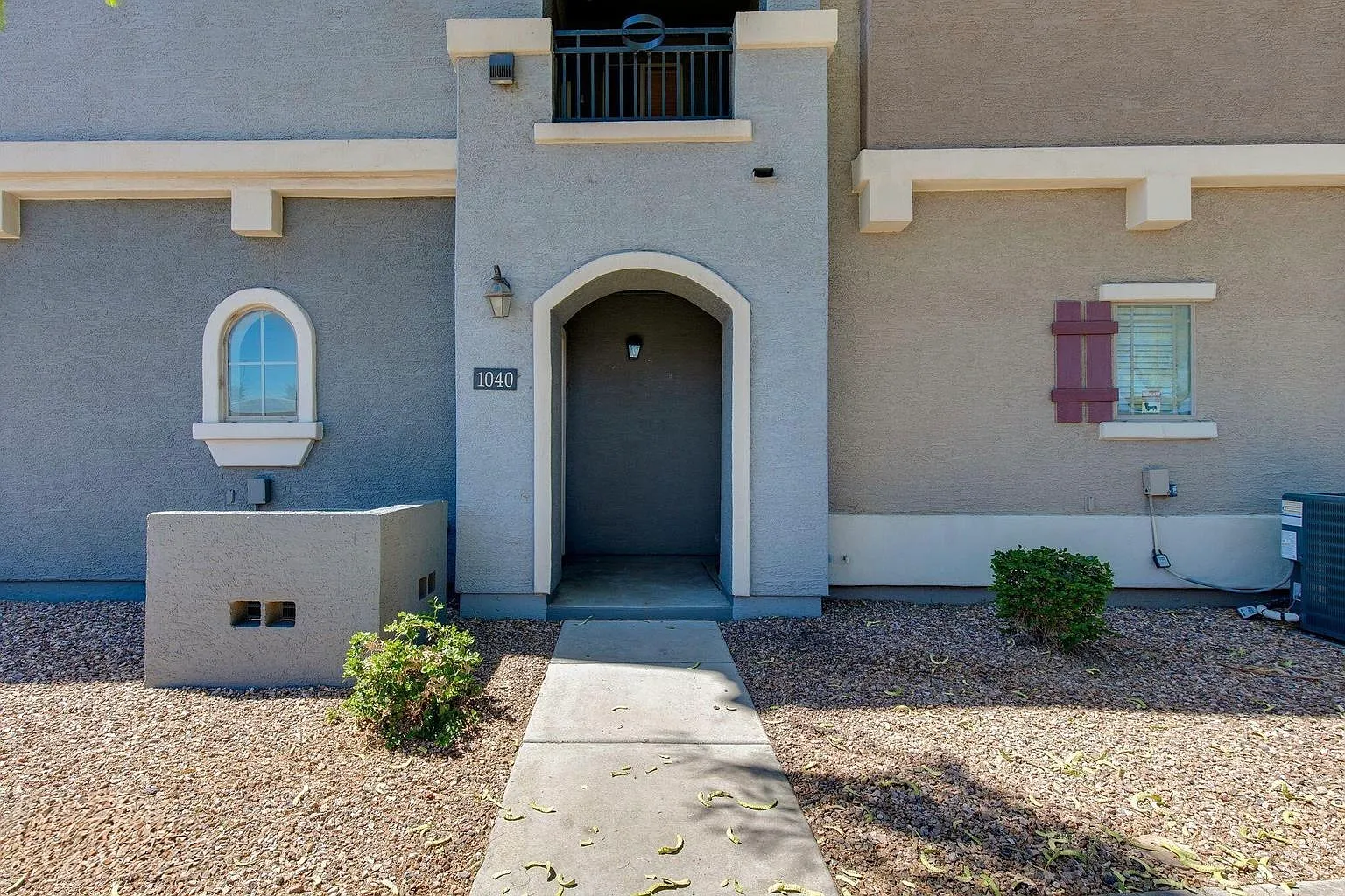 2 bed, 1100 sqft, $2,150 — Photo 2