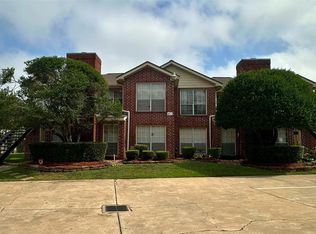 7120 Cole Creek Dr, Houston, TX 77092