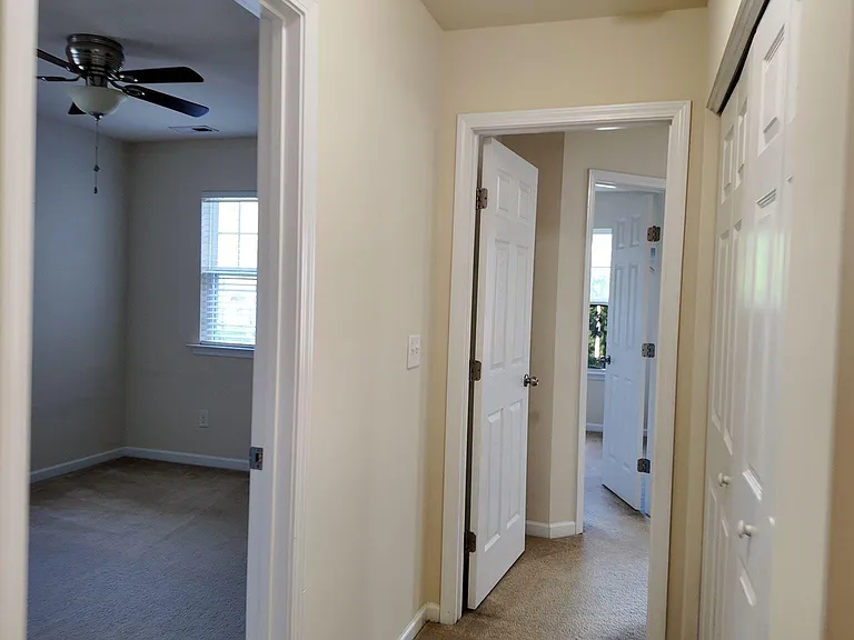 1113 Garden Square Ln — Photo 2