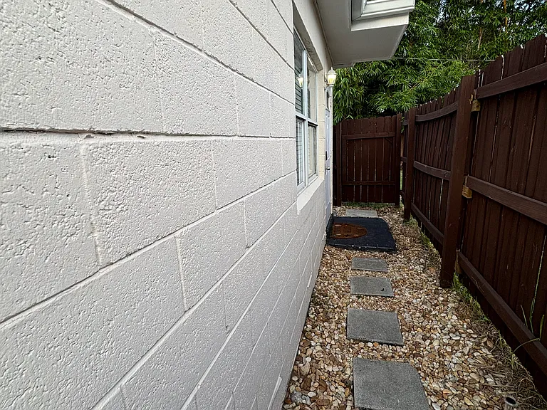 6312 S Lake Ave — Photo 17