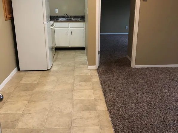 Czech Village Apartments, 173 16th Ave SW APT 8, Cedar Rapids, IA 52404