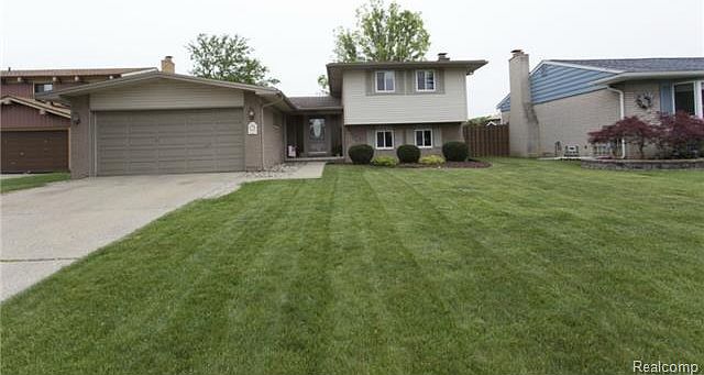 1st image of 15005 Oxford Ct