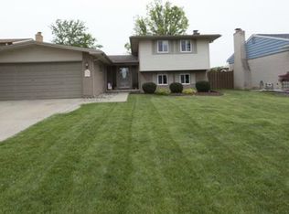 15005 Oxford Ct, Southgate, MI 48195