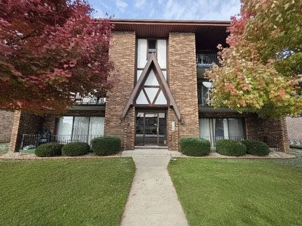 4818 W 122nd St APT 3W, Alsip, IL 60803
