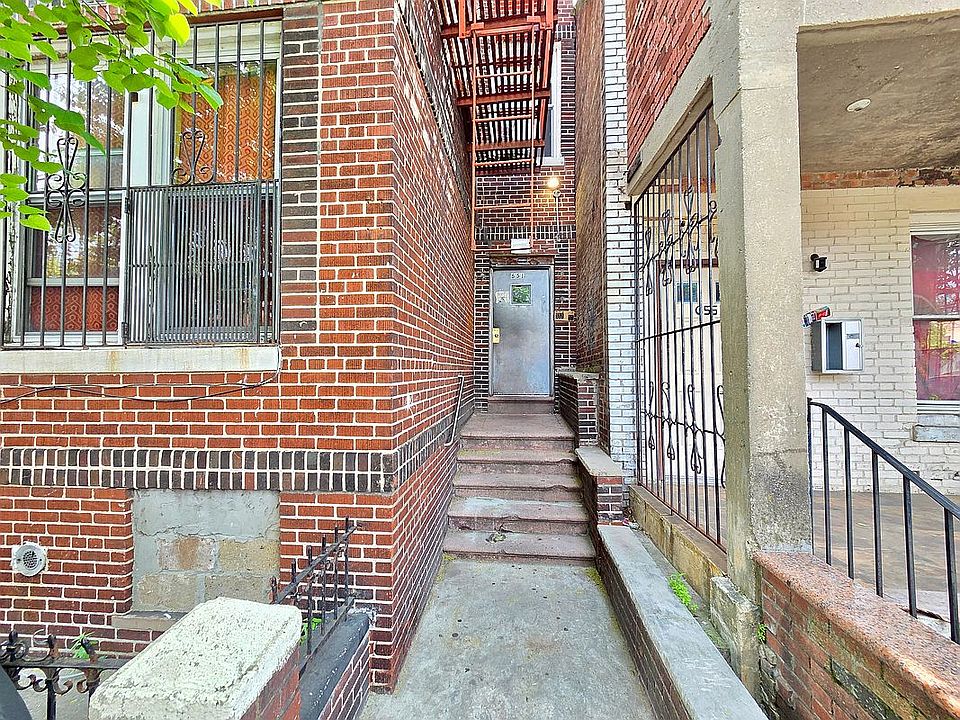 2nd image of 651 Barbey St #1-6