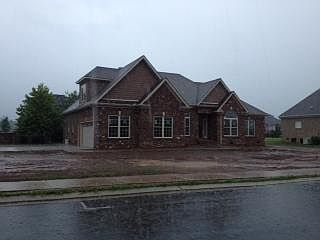 1st image of 3303 Robinwood Dr