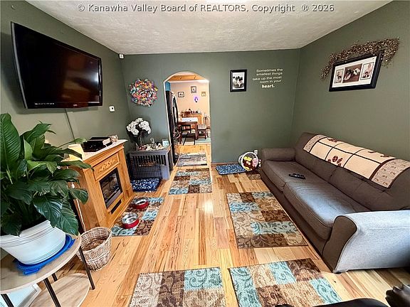5th image of 778 Campbells Creek Dr