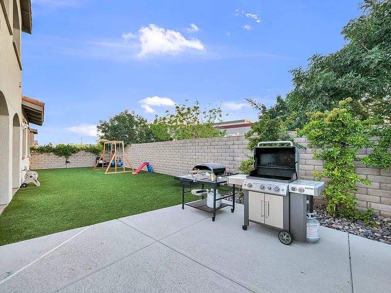 233 Castellari Dr — Photo 41