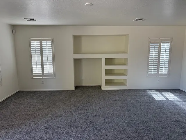 684 E Mayfield Dr — Photo 4