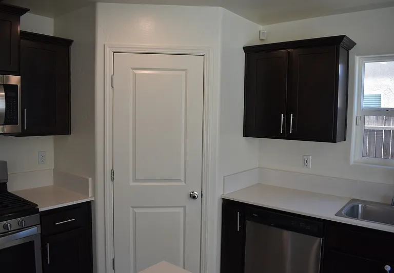 698 Jessie Dr — Photo 15