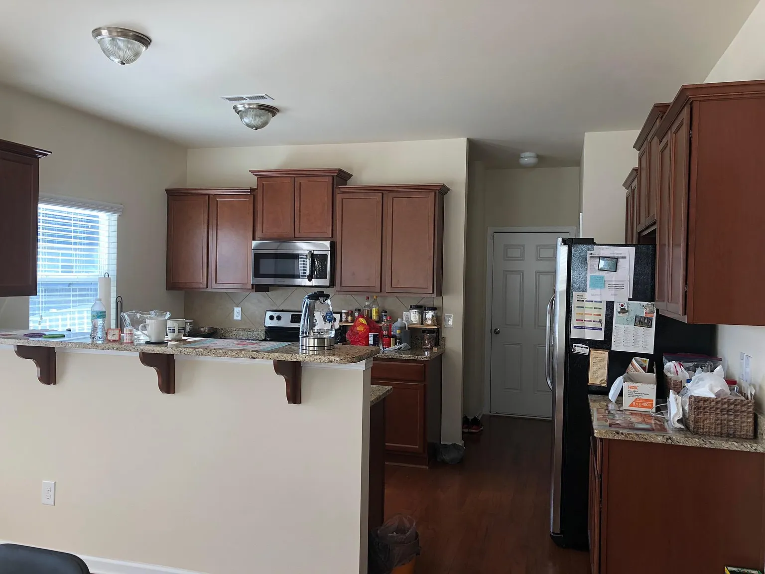 4 bed, 2.5 bath, 2506 sqft, $2,398 — Photo 4