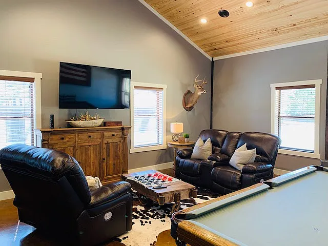 3 bed, 1440 sqft, $2,400 — Photo 3