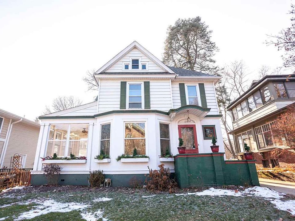 1st image of 120 Lawn Pl