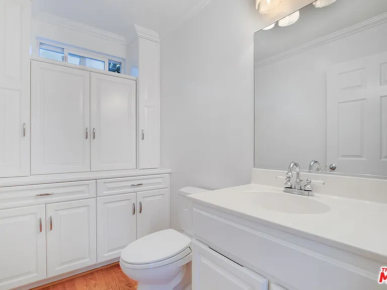 3855 Rambla Pacifico #D — Photo 8