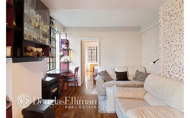 Sold by Douglas Elliman | media 14