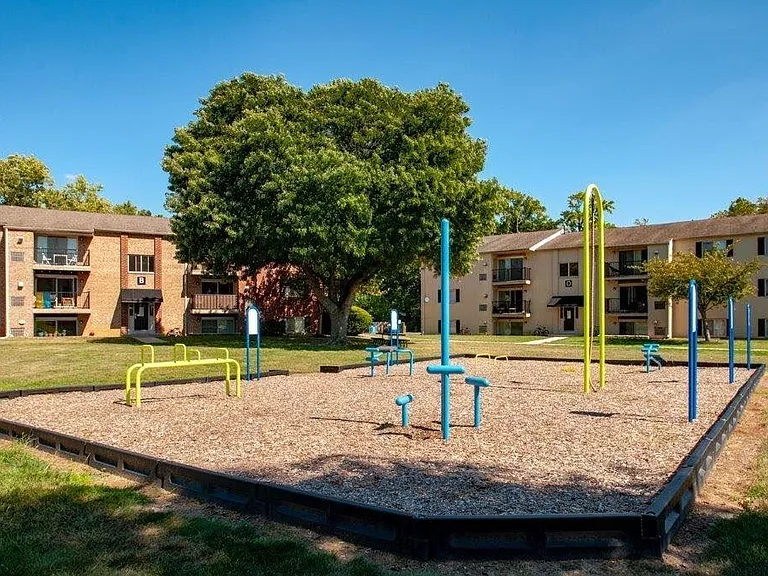Chesterfield Apartment Homes — Photo 22