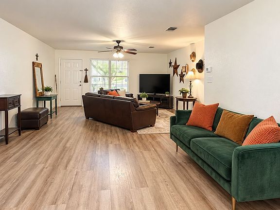 2nd image of 719 DAWN LN